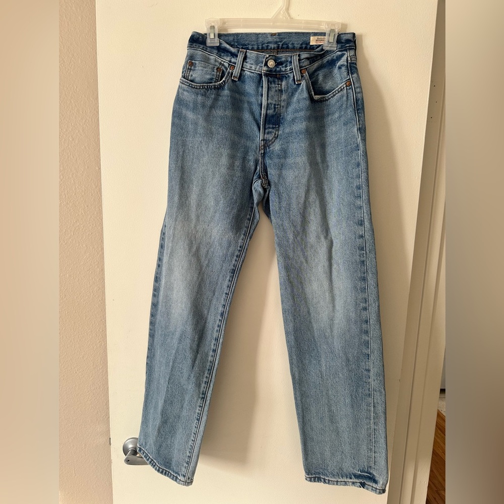 Levi’s 501 ‘90s Straight Leg Jeans | 100% Cotton | Vintage Wash - Picture 4 of 8